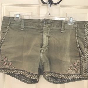 Driftwood “Connie” chino shorts. Size 28